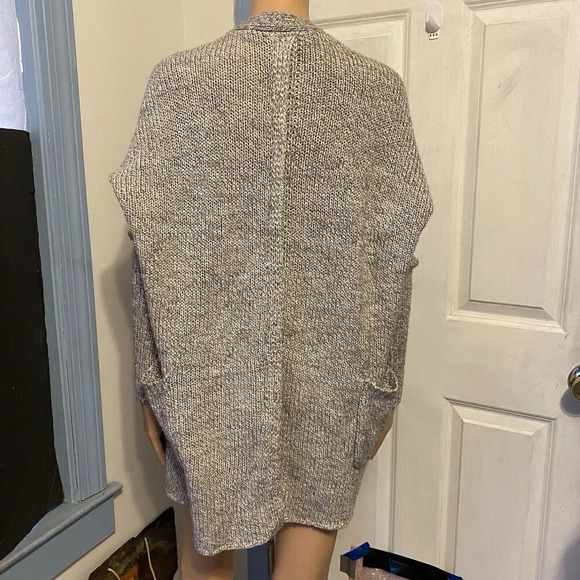 Romeo+Juliet Couture Cardigan Sweater Lady M Gray Knit Crochet Largenlook Pocket - Picture 10 of 11